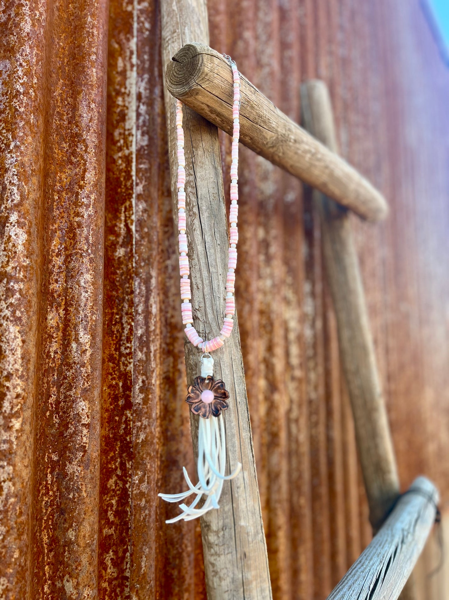 Queen Conch Necklace with Tooled Flower Pendant