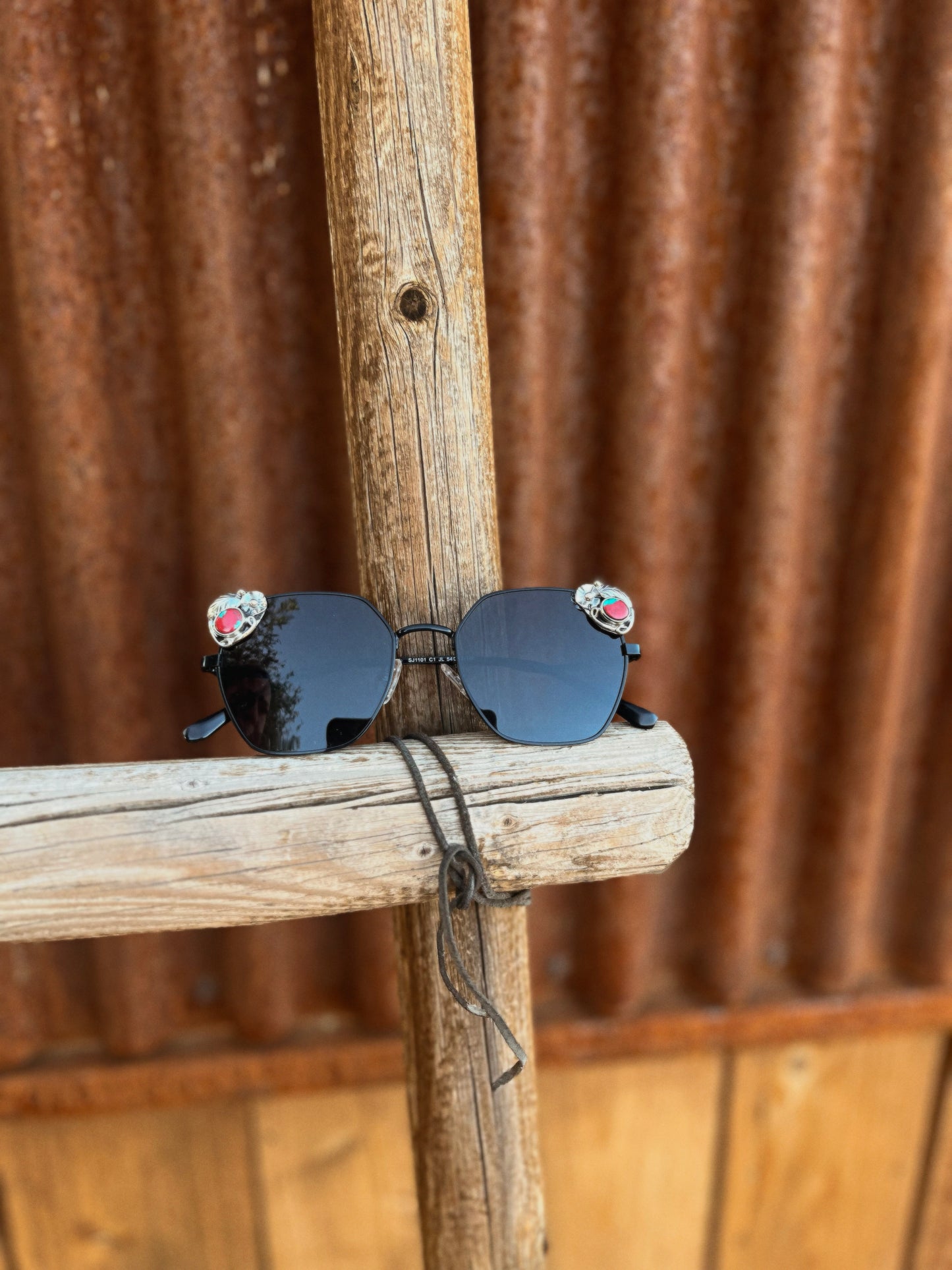 Turquoise Accent Sunnies