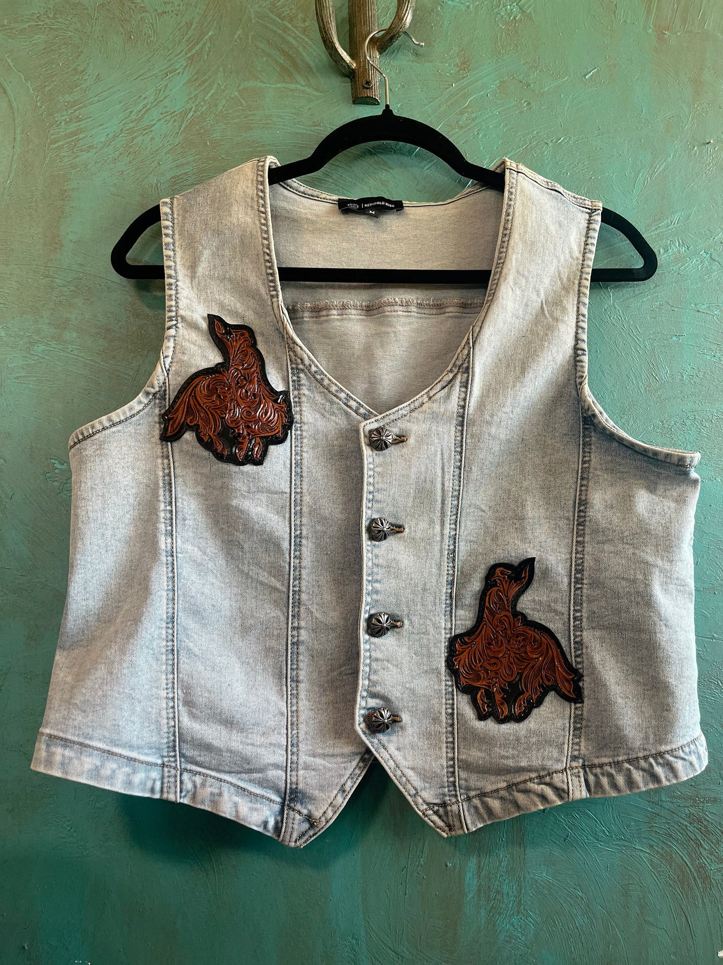 Bucking Horse Light Wash Vest
